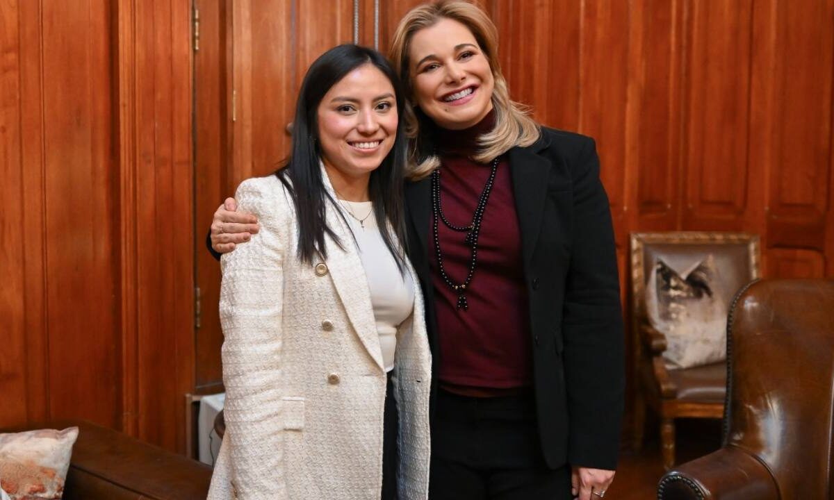 La gobernadora de Chihuahua, Maru Campos, le expresó a Nadia Zenteno, la “Bienvenida a este gran equipo de Gobierno del estado".