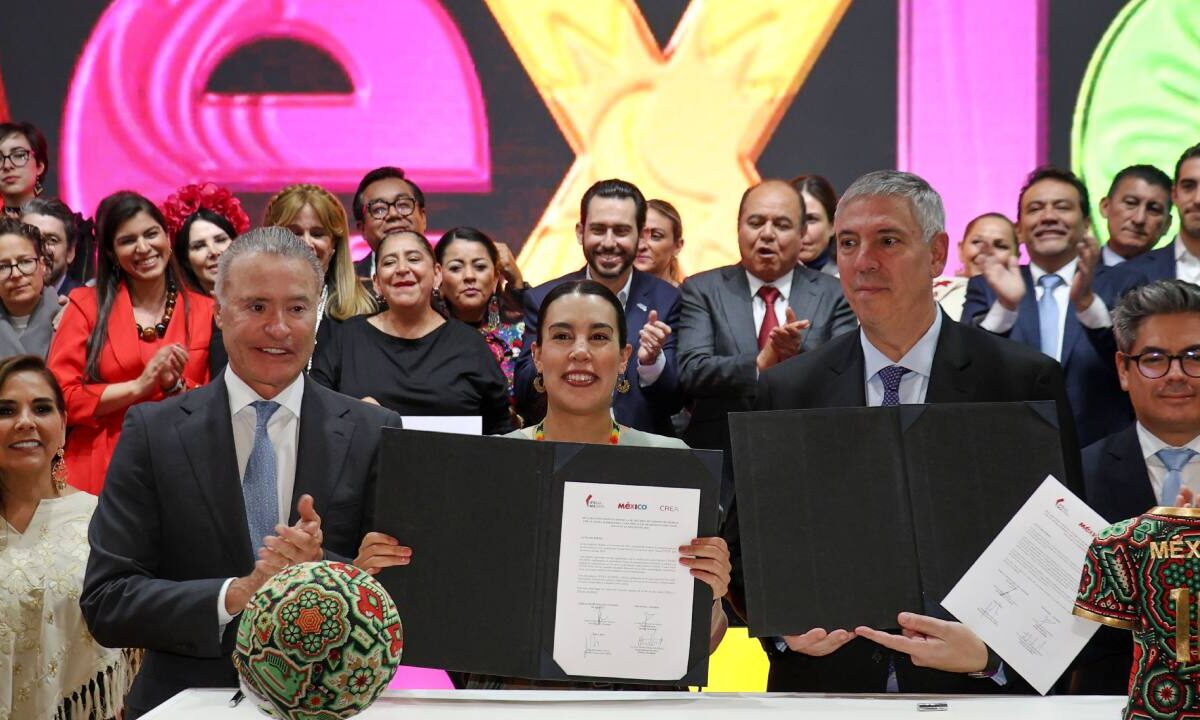 México participa en la Feria Internacional de Turismo (Fitur) para promover la Copa del Mundo del 2026.