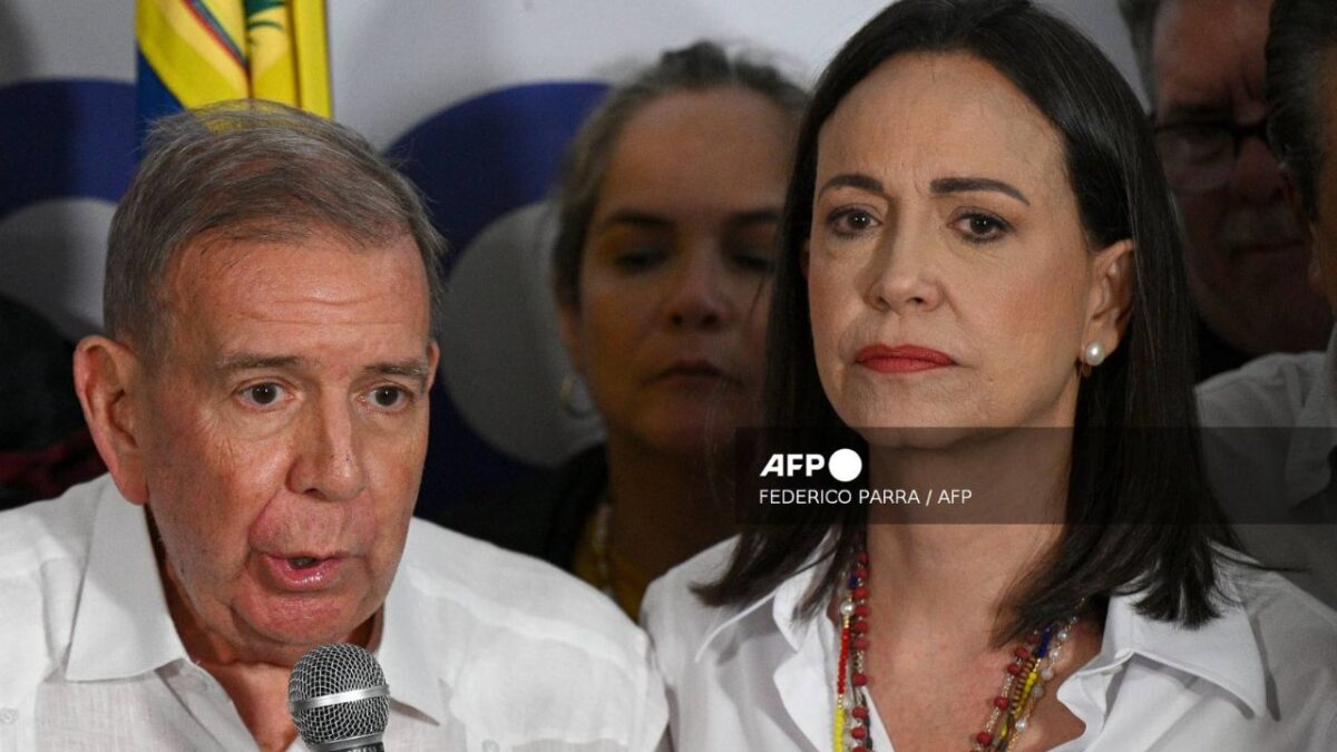 Edmundo González Urrutia y María Corina Machado, opositores venezolanos de Maduro denuncian represalias hacia sus familiares.