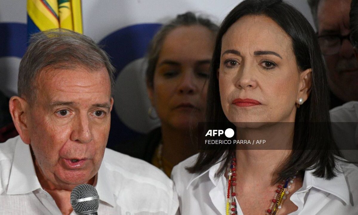 Edmundo González Urrutia y María Corina Machado, opositores venezolanos de Maduro denuncian represalias hacia sus familiares.