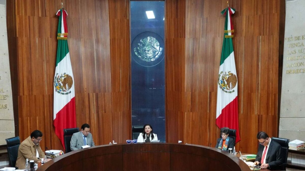 El Tribunal Electoral del Poder Judicial de la Federación (TEPJF) ordenó al Senado sustituir al Comité de Evaluación del Poder Judicial y elegir por tómbola a los candidatos a la elección de jueces, ministros y magistrados.