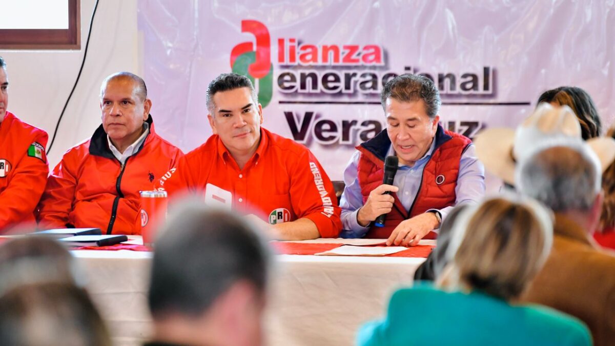 Alito Moreno externó que el PRI estaría buscando aliarse con el PAN, para competir en las elecciones municipales de Veracruz.