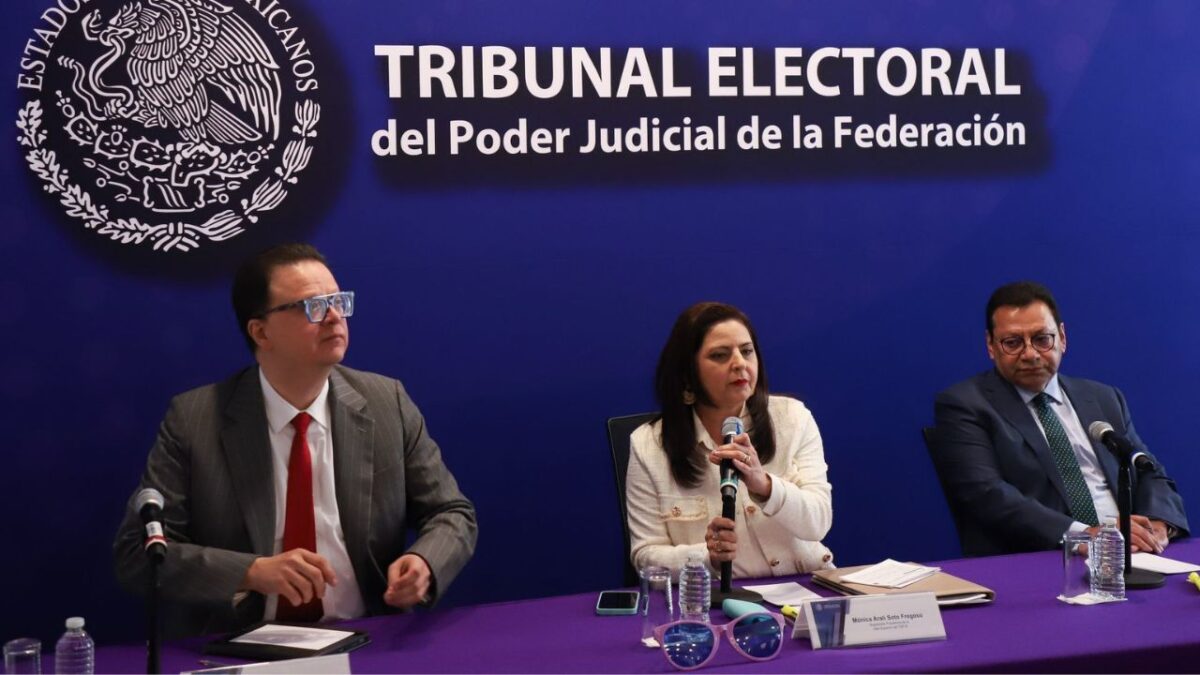 La mayoría de magistrados del TEPJF defendieron sus sentencias para la continuación de la elección judicial.