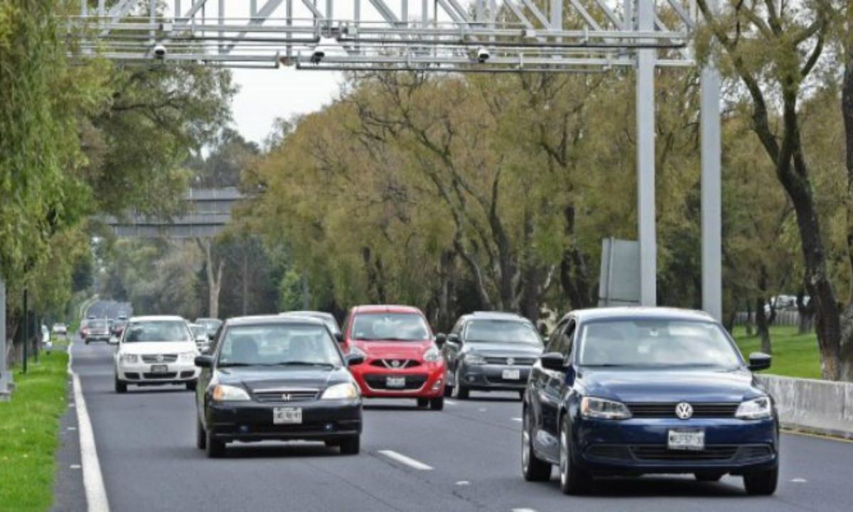 Elementos de la SSC recuperaron una camioneta robada a través de un arco detector y detuvieron a un hombre de 40 años en la GAM