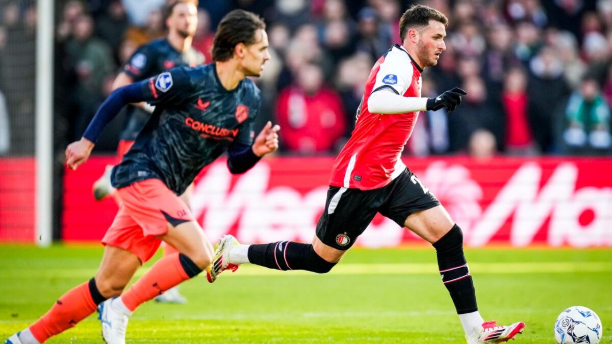 Santiago Giménez celebró sus primeros 100 partidos con la camiseta del Feyenoord