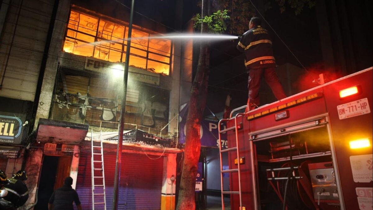 Incendio en edificio de Arcos de Belén