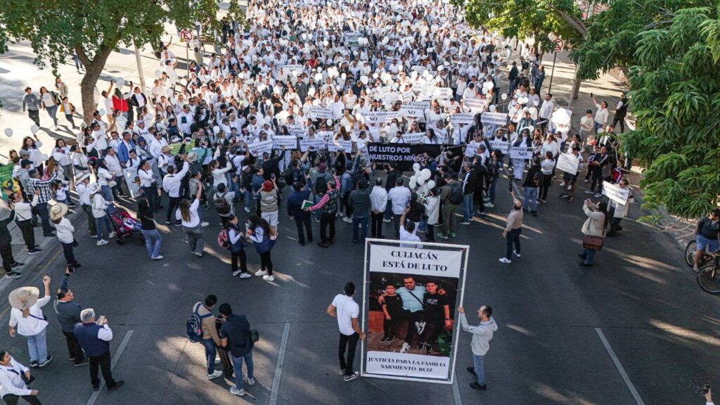 Tras el asesinato de Gael y Alexander, decenas de personas pidieron justicia en calles de Culiacán, Sinaloa.