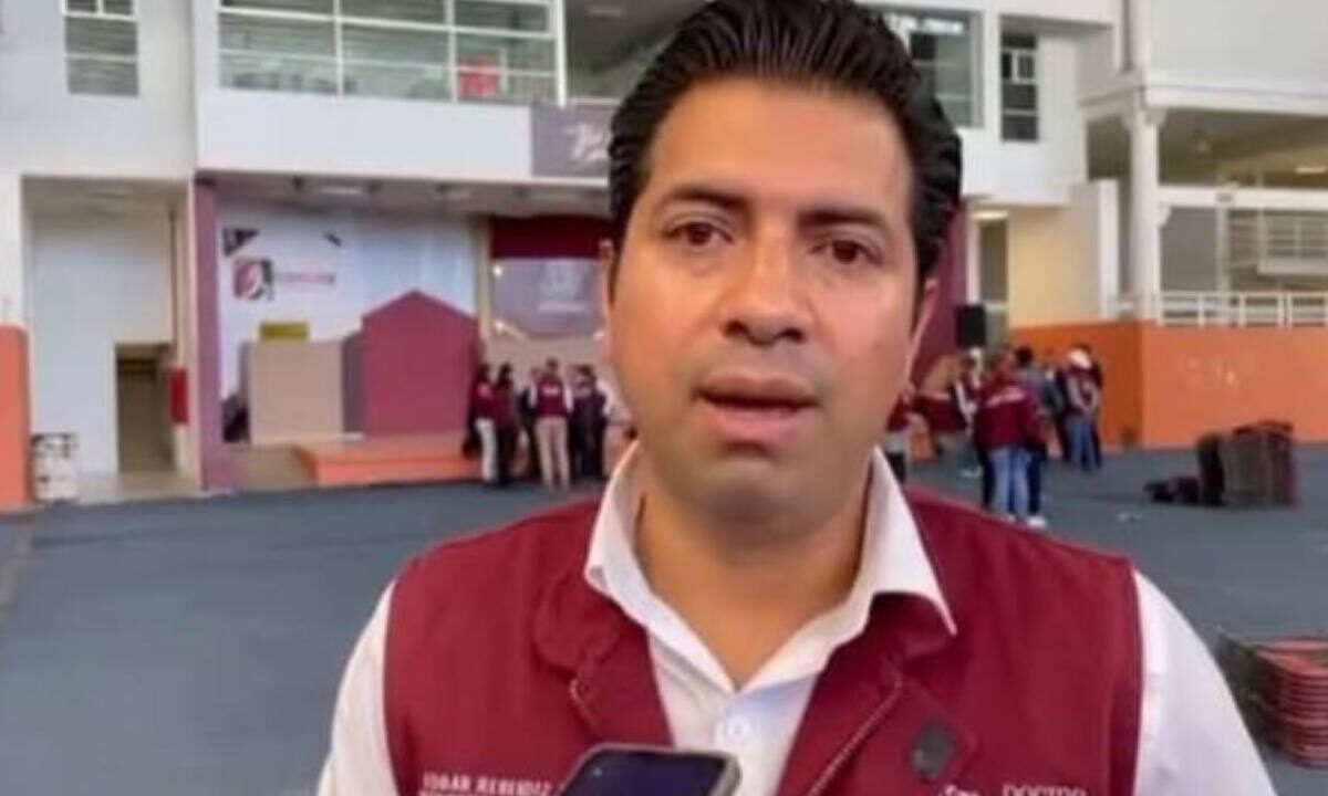 Edgar Javier Reséndiz Jacobo, Presidente Municipal de Doctor Mora, fue despojado de su camioneta por hombres armados.