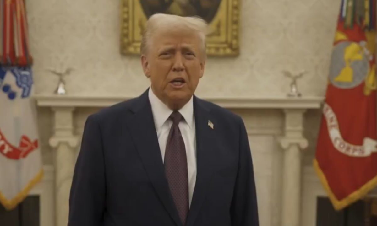 Donald Trump reflexionó públicamente sobre un eventual tercer mandato presidencial.