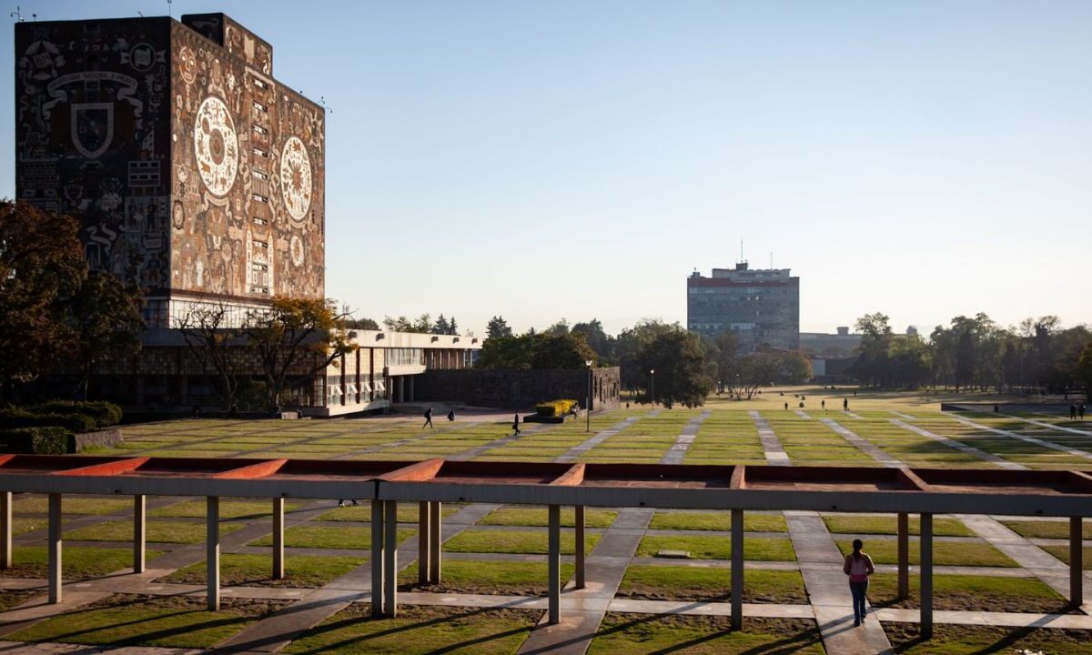 Leonardo Lomelí resaltó que la reforma que la UNAM afrontará en se basará en dos ejes transversales del Plan de Desarrollo Institucional.