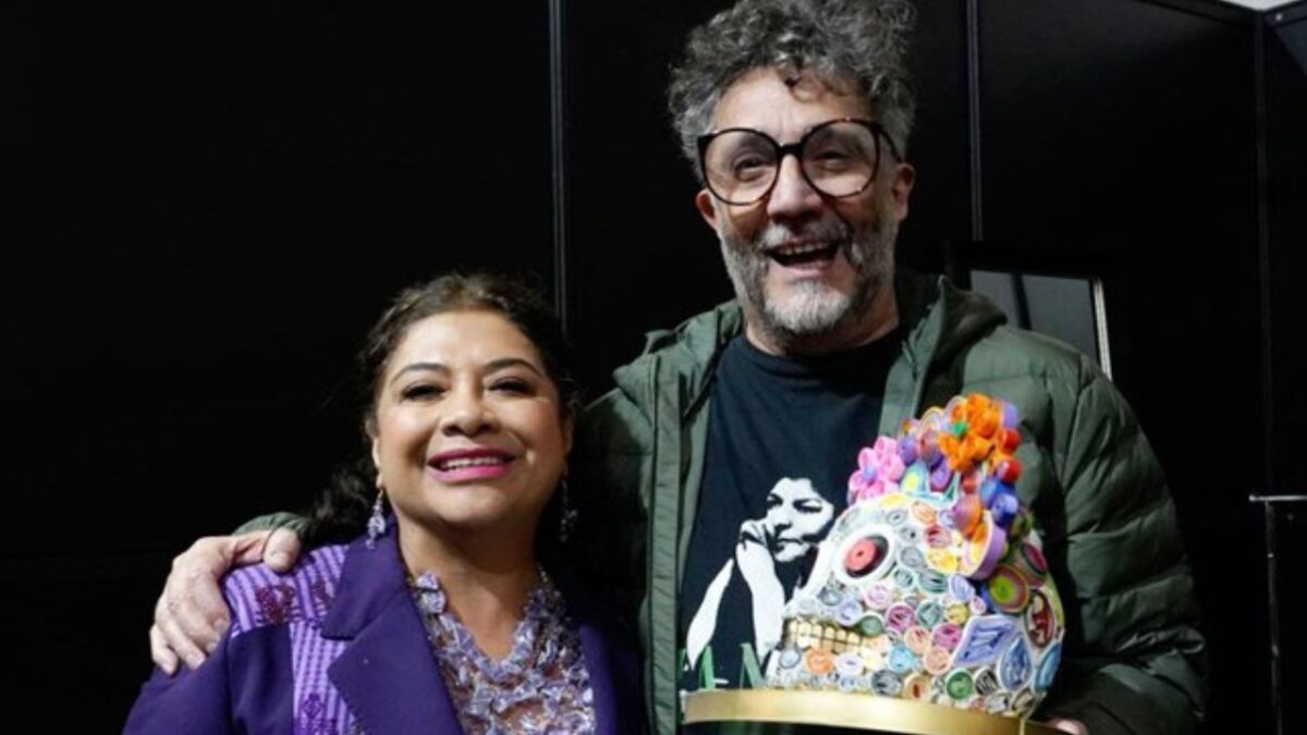 Clara Brugada, invitó a los capitalinos a asistir al concierto de la leyenda del rock argentino, Fito Páez, en el Zócalo de la CDMX.