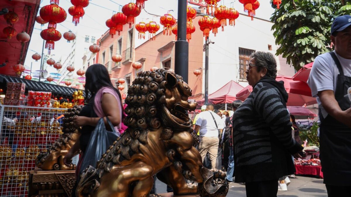 Los comercios del Barrio Chino, ubicado en la calle de Dolores en el Centro, se encuentra listo para celebrar el Año Nuevo Chino