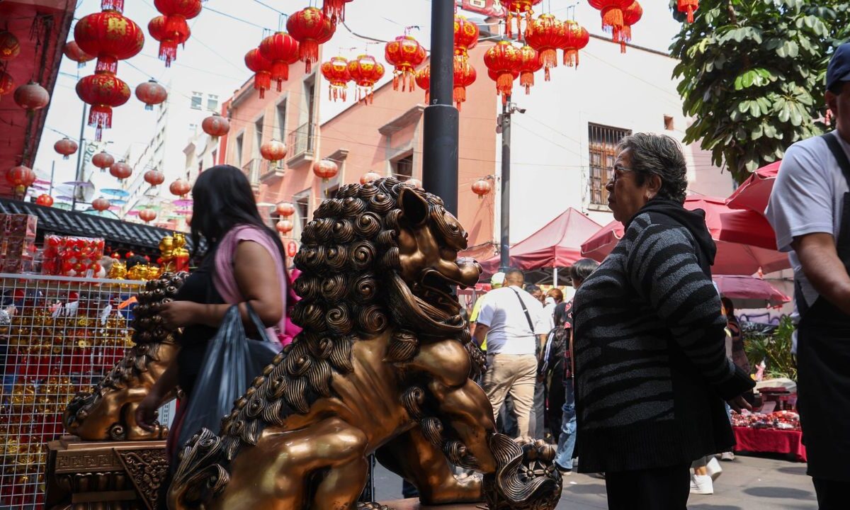 Los comercios del Barrio Chino, ubicado en la calle de Dolores en el Centro, se encuentra listo para celebrar el Año Nuevo Chino