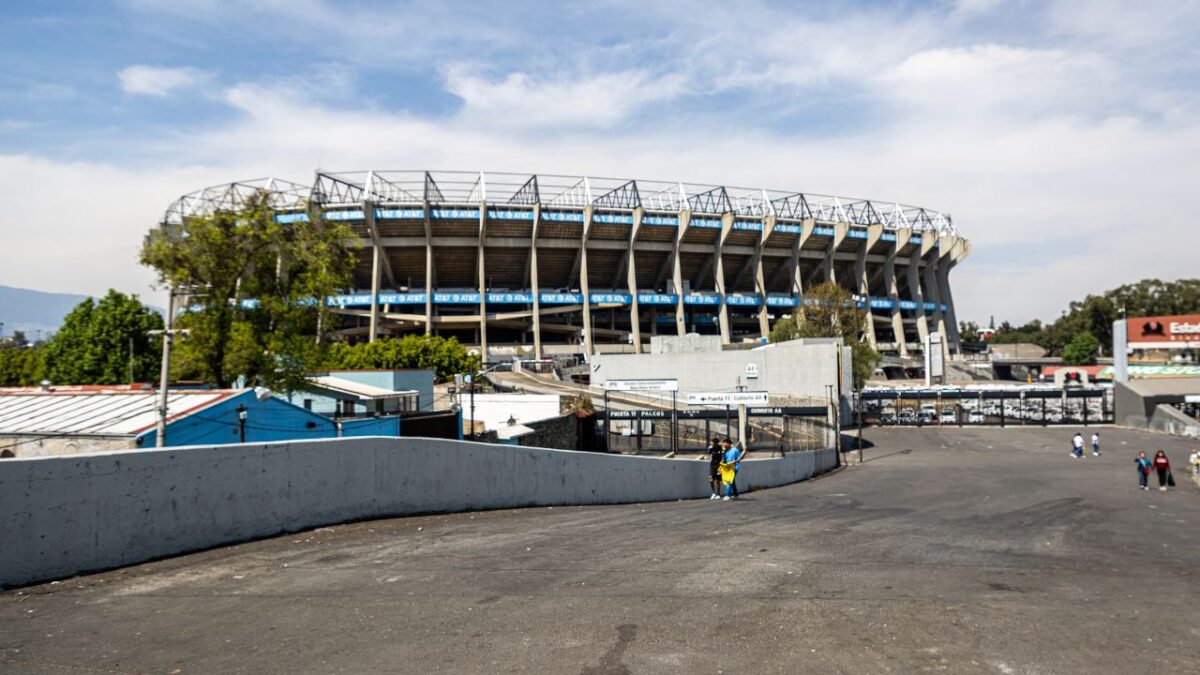 Vecinos del Coloso de Santa Úrsula no tienen información sobre obras de remodelación de la zona para recibir la justa deportiva.