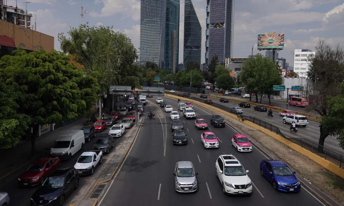 Autoridades analizan ajustes en el programa de Contingencias Ambientales y Hoy No Circula.