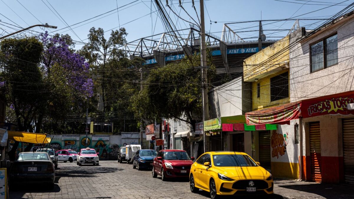 Legisladores de diversas bancadas reconocieron que se deben revisar a fondo los nuevos lineamientos a las plataformas para alojamiento temporal.