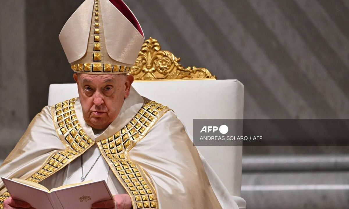 El Papa Francisco, hospitalizado por una bronquitis, durmió bien (1)