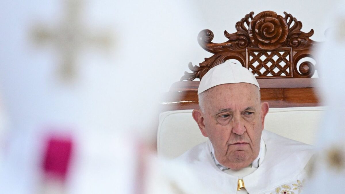 El Papa Francisco requirió ventilación mecánica tras crisis respiratoria