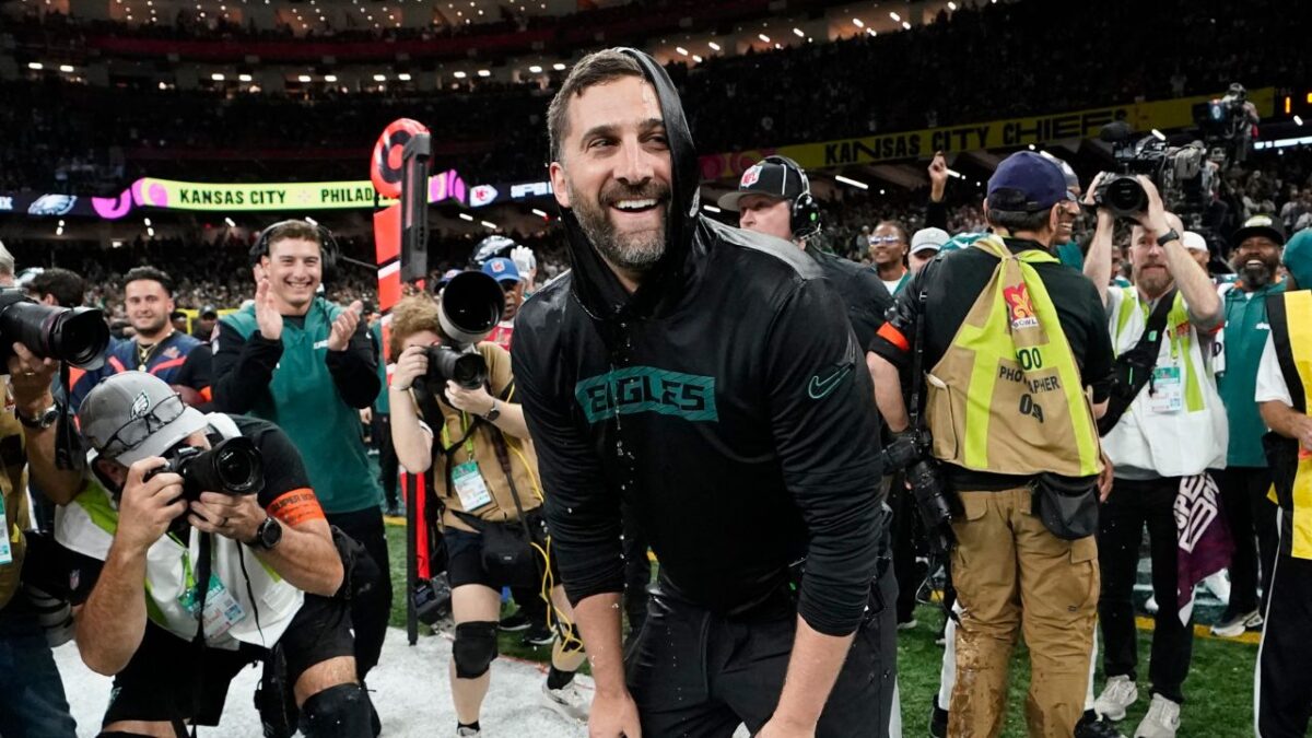 “La adversidad te hace algo como equipo de futbol. Y estos chicos tal vez hicieron de ello su mejor atributo. Trabajaron al máximo para conectar entre todos” - Nick Sirianni, entrenador de Philadelphia