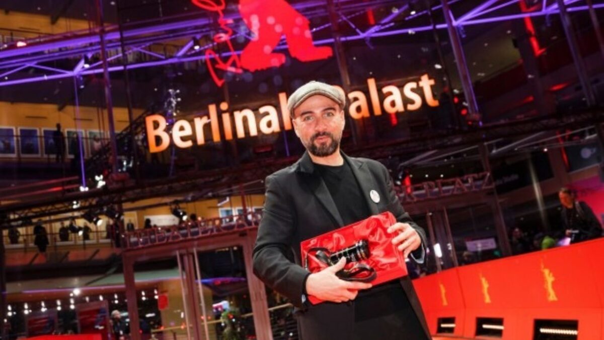 El Diablo Fuma dirigida por Ernesto Martínez Bucio recibió el premio como Mejor Ópera Prima en la edición 75 de la Berlinale