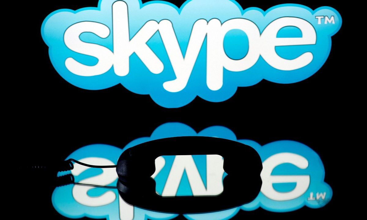 El logo del sistema de telefonía por Internet Skype se muestra en una tableta el 2 de enero de 2014 en París.