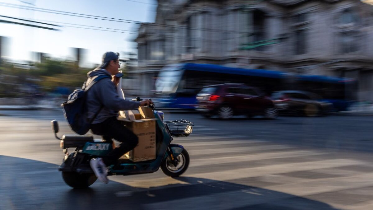 Para evitar percances, deben determinar la velocidad, lugares y medidas de seguridad que deben tener estos transportes, piden organizaciones.