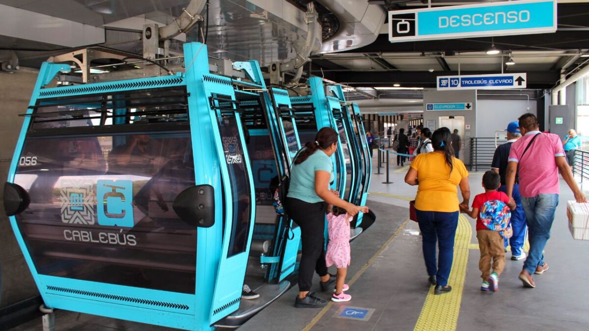 La dependencia detalló que el personal encuentra en las góndolas juguetes y accesorios como gorras o mochilas, entre otras cosas.