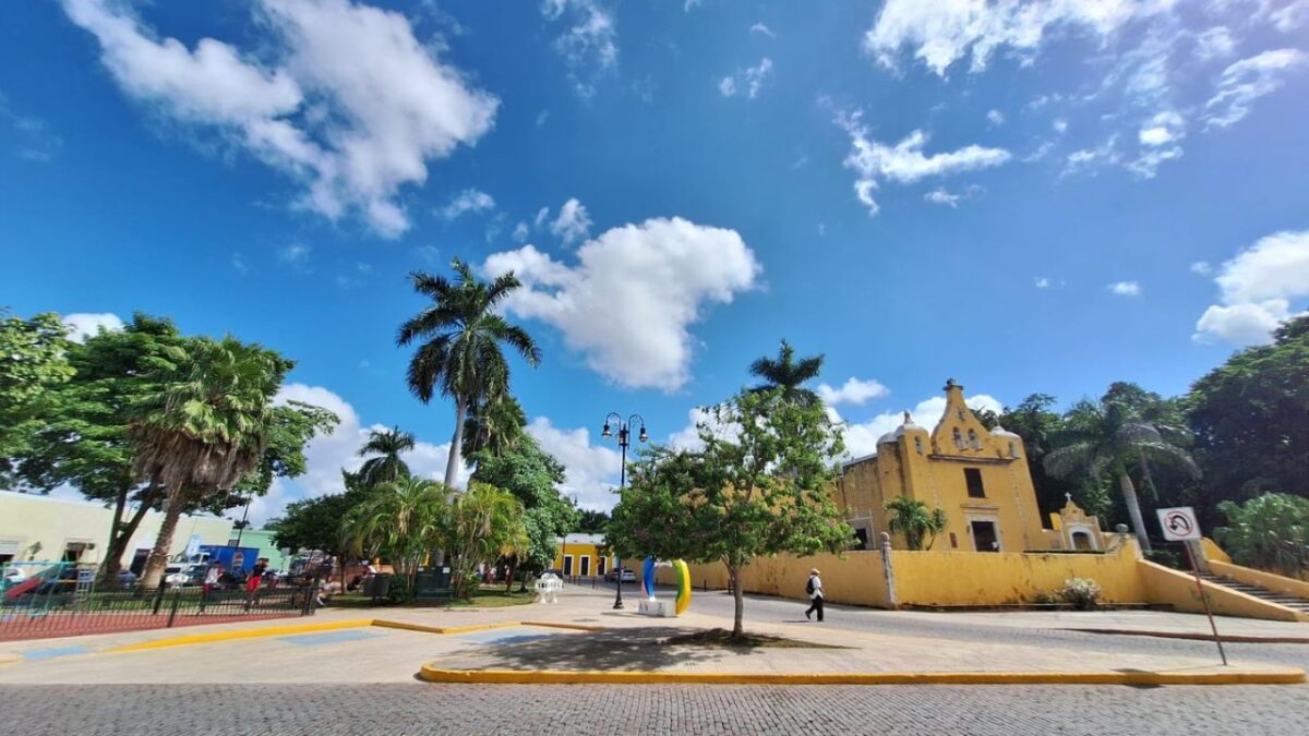 Patrimonio de la Nación desde 1982, es el corazón cultural de la ciudad y está llena de edificios históricos, plazas, parques e iglesias antiguas.