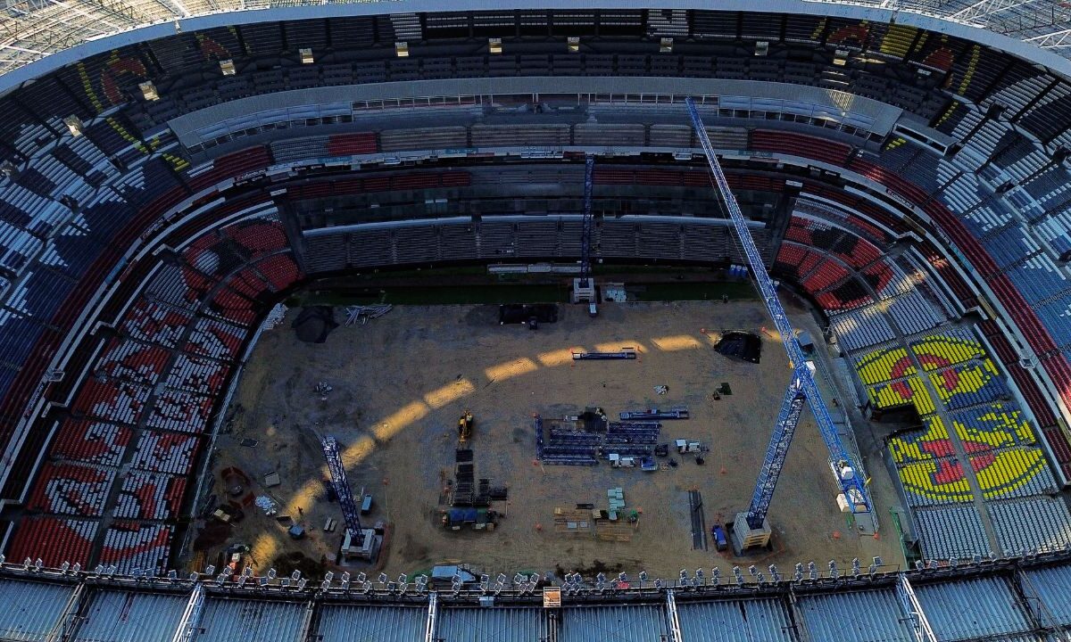 Sobre la polémica por los palcos en el estadio, Azcárraga aseguró que aún mantienen conversaciones con los propietarios, sin tener una solución hasta el momento