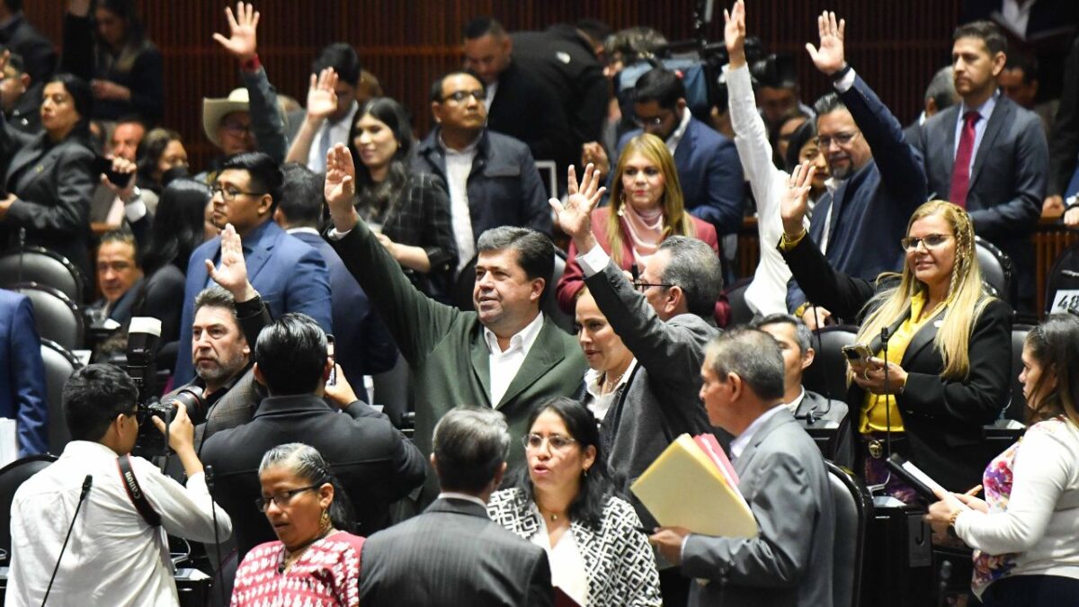 Se somete a votación el listado de las personas aspirantes que resultaron insaculadas para los cargos del Poder Judicial.