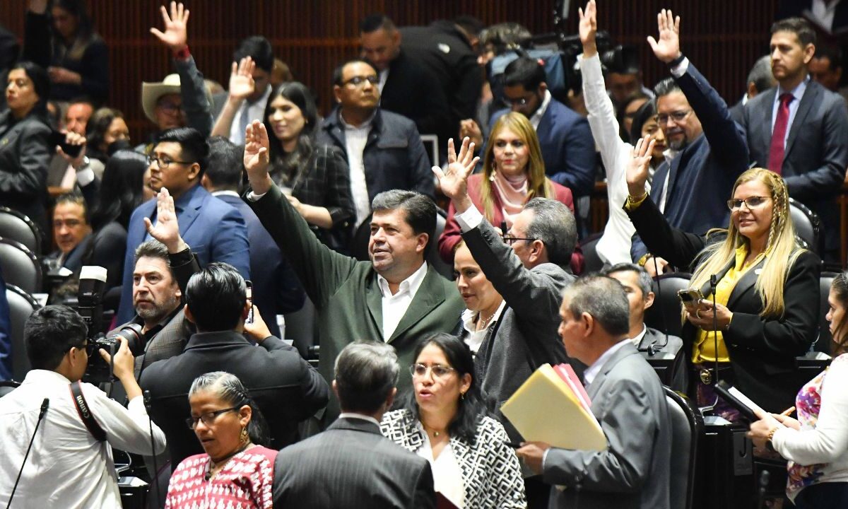 Se somete a votación el listado de las personas aspirantes que resultaron insaculadas para los cargos del Poder Judicial.