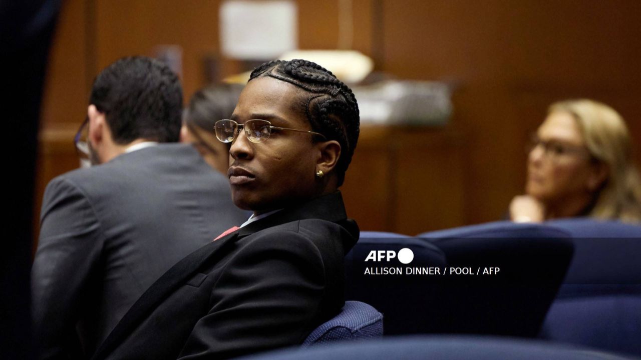 El rapero estadounidense A$AP Rocky es declarado no culpable en un tribunal de Los Ángeles.