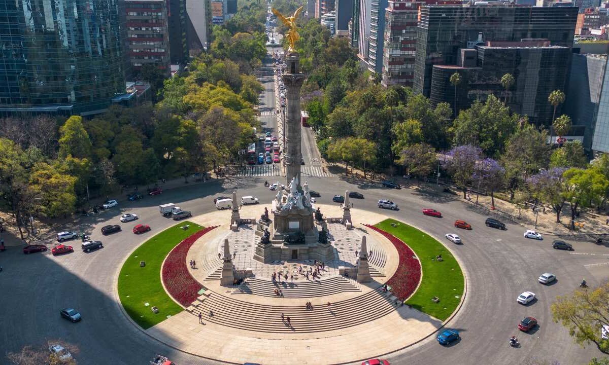 El Ángel de la Independencia amaneció sin vallas metálicas tras la conclusión de los trabajos de remodelación.