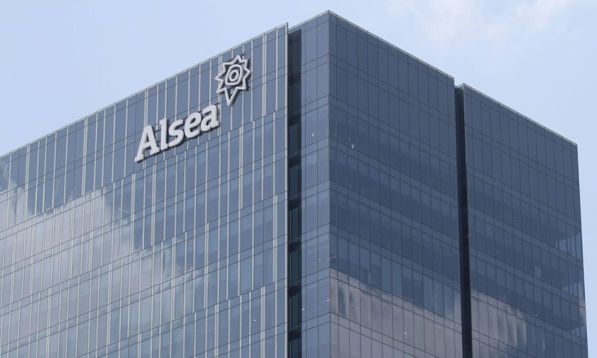 Grupo Alsea invertirá 6 mil millones de pesos en 2025.