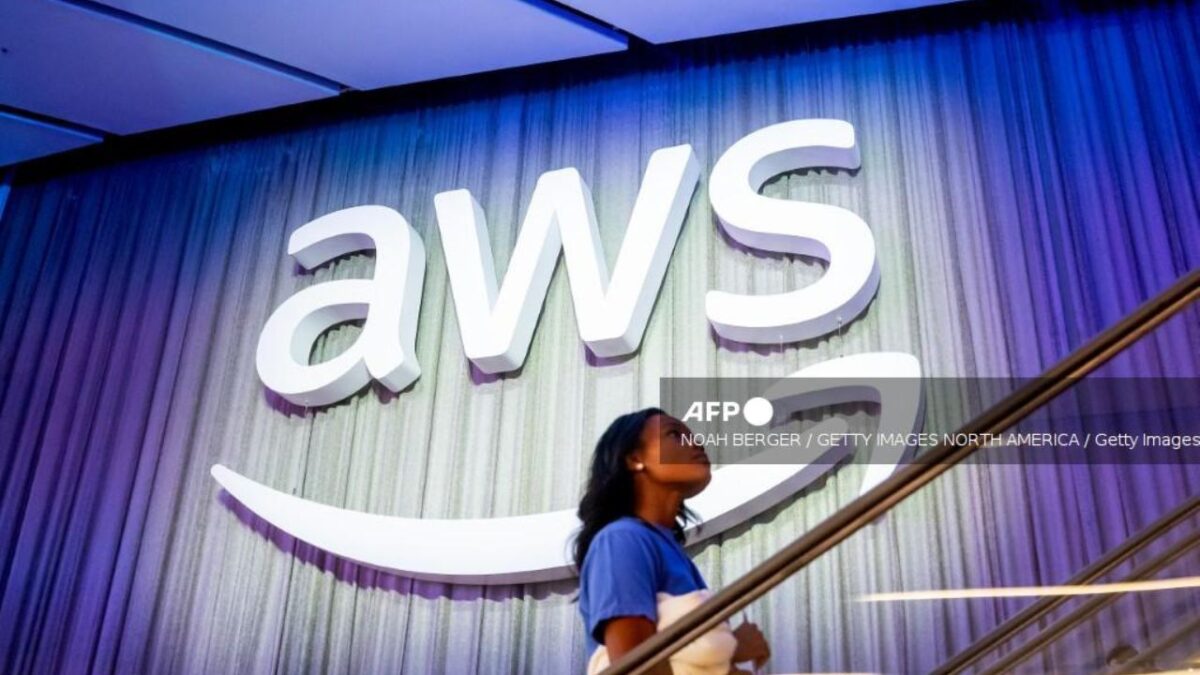 Amazon Web Services (AWS) lanzó Ocelot, su chip cuántico de primera generación de inteligencia artificial (IA).