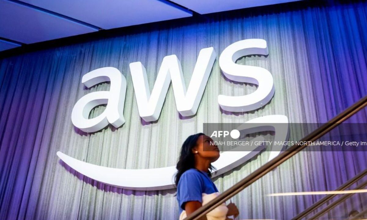 Amazon Web Services (AWS) lanzó Ocelot, su chip cuántico de primera generación de inteligencia artificial (IA).