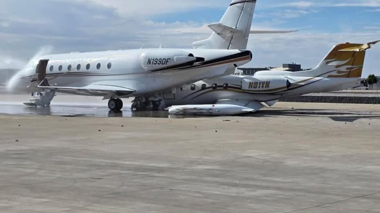 Uno de los aviones del accidente aéreo mortal en Arizona, aparece a nombre de Vince Neil, vocalista de la banda Mötley Crüe.