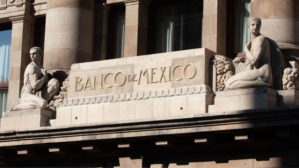 Banco de México recorta PIB de México más de medio punto.