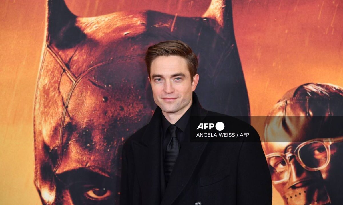 El actor Robert Pattinson habló del inicio del rodaje de la cinta Batman II, el cual será a finales del año.