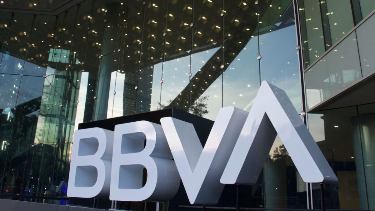 BBVA desmiente supuesto nuevo cobro de comisiones