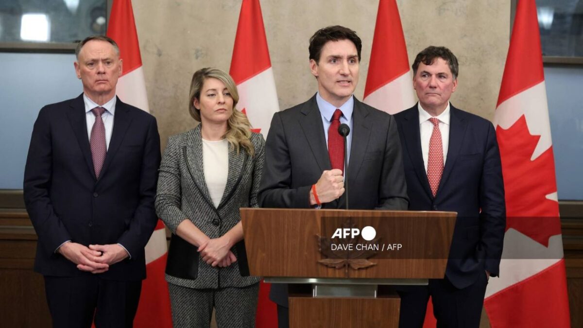 Justin Trudeau anunció que Canadá impondrá 25 por ciento de aranceles a productos de Estados Unidos por valor de 155 mil millones de dólares.