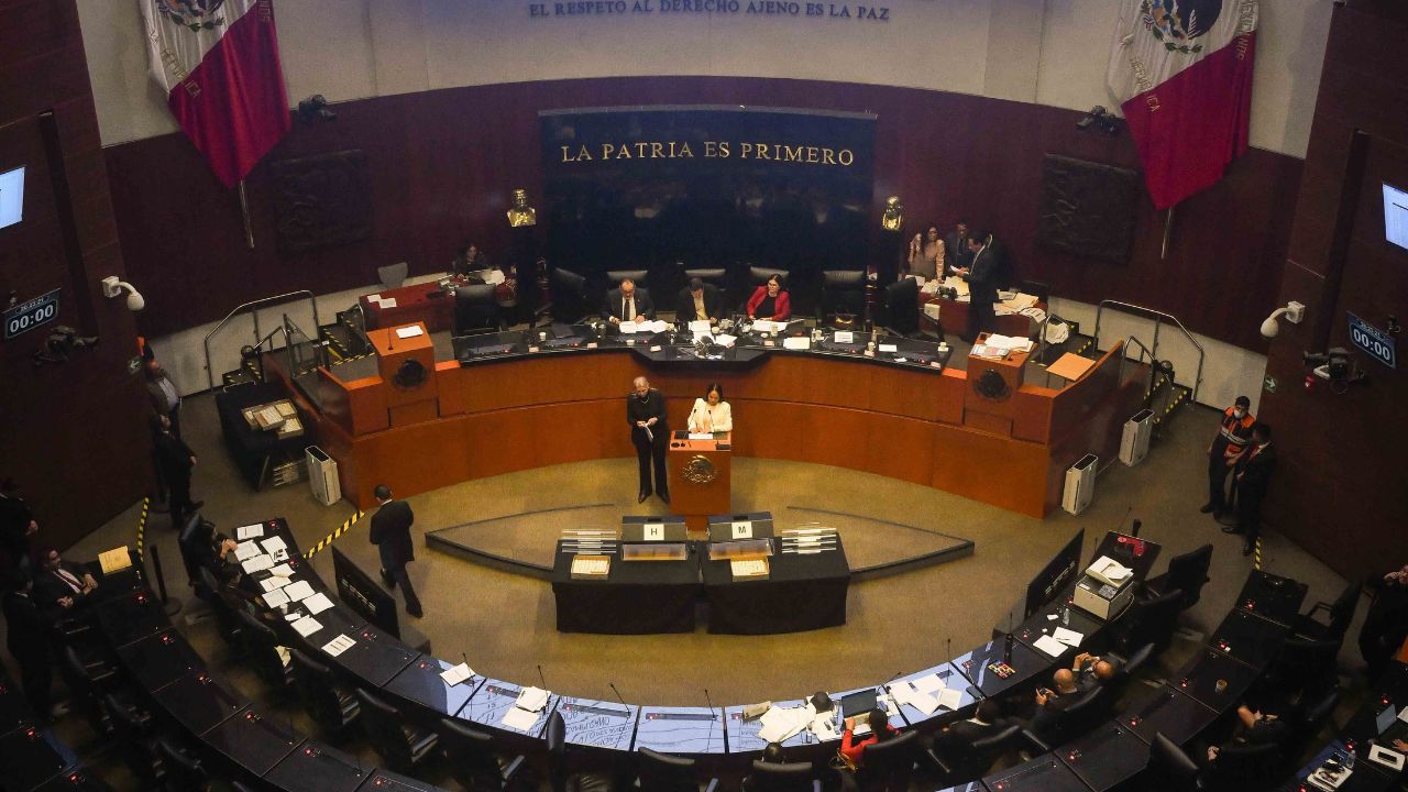 Con secretaria de Gobernación, inicia plenaria de senadores de Morena