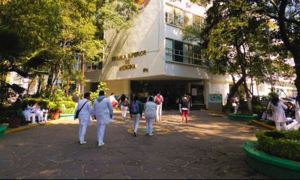 Denuncian trabajadores del Instituto Politécnico Nacional (IPN), crisis en escuelas de medicina.