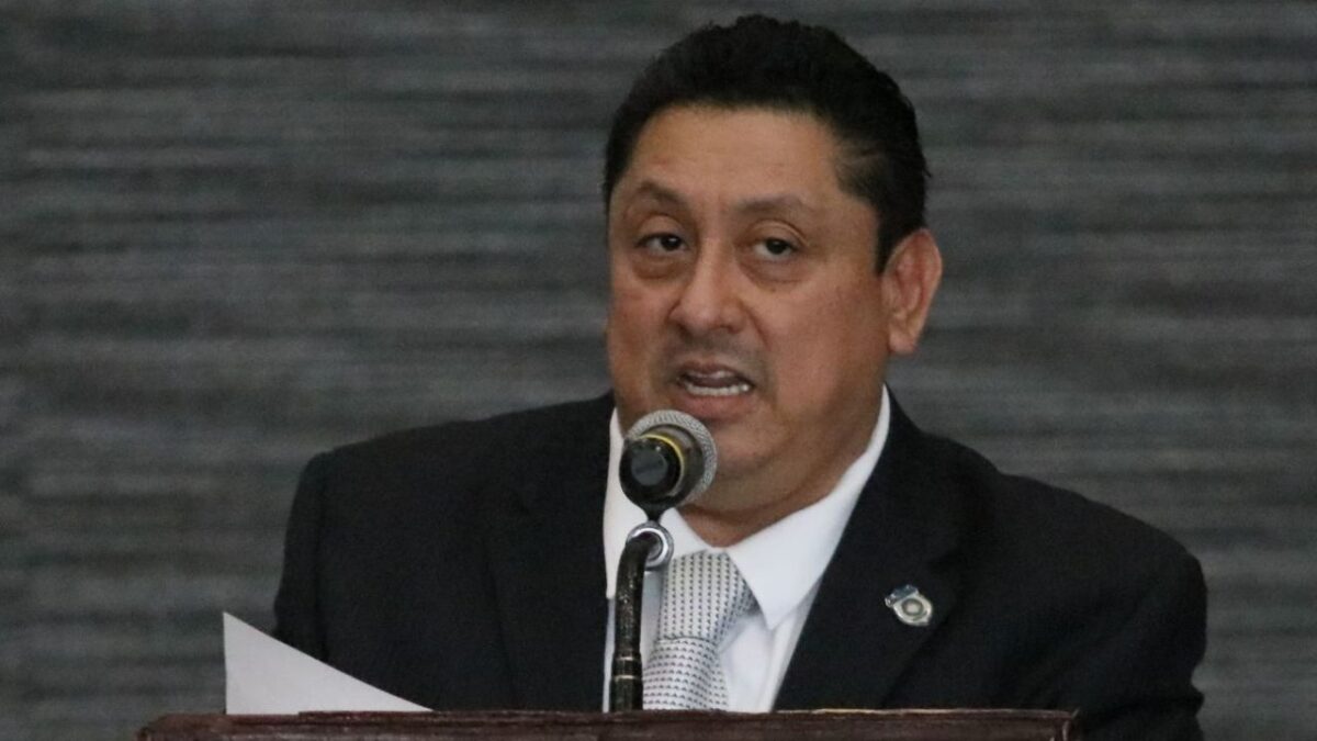 Con 16 votos a favor, el Congreso del Estado de Morelos, destituyó al Fiscal de la entidad, Uriel Carmona Gándara.