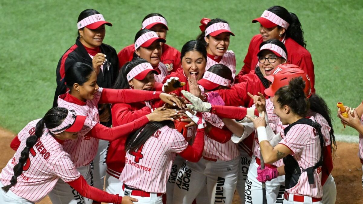 Diablos Rojos se hicieron con su novena victoria ininterrumpida en la Liga Mexicana de Softbol.