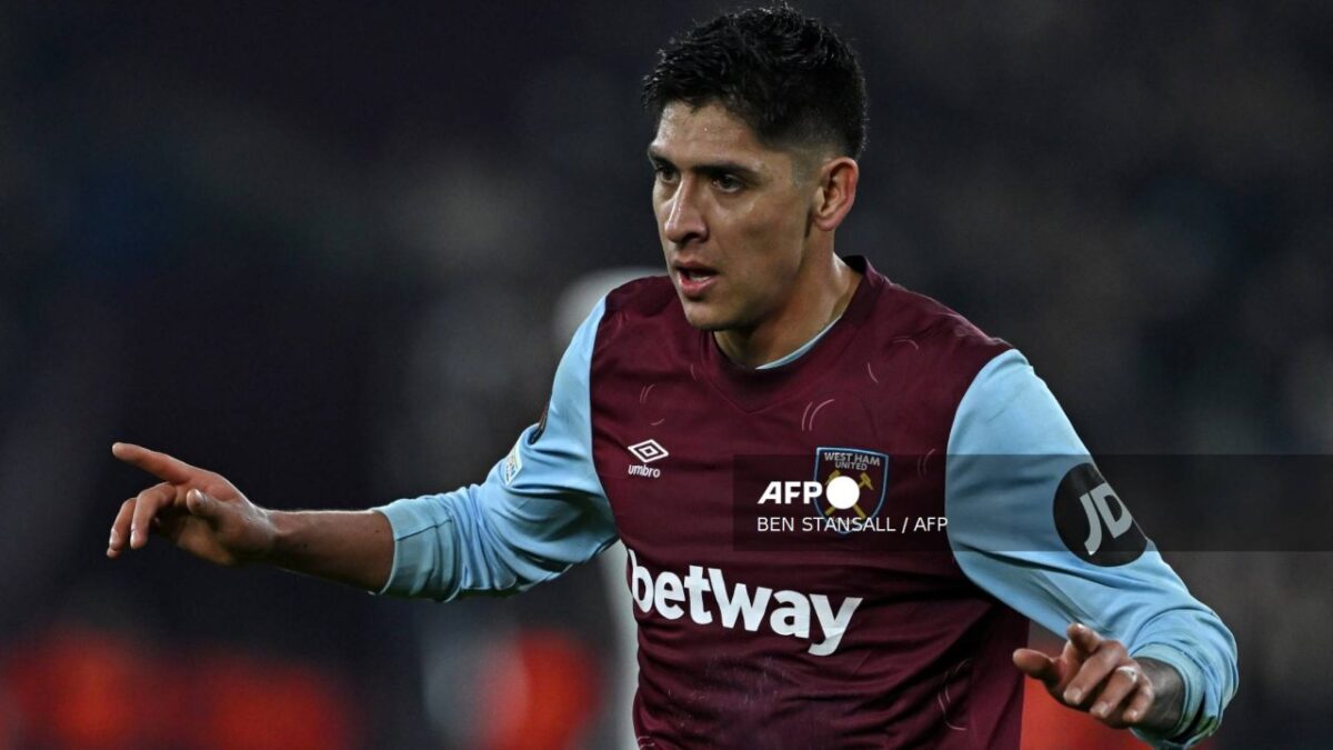 Edson Álvarez y West Ham le ganaron este sábado al Arsenal.