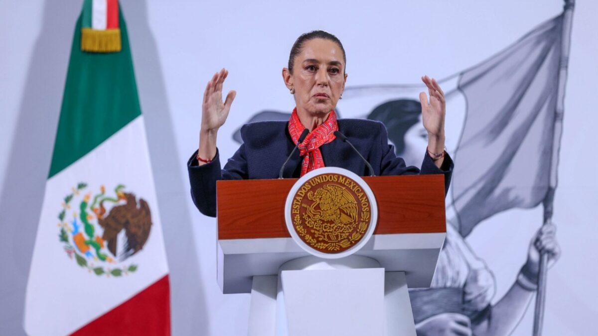 La presidenta Claudia Sheinbaum informó que sigue en análisis la construcción del Acueducto Monterrey VI, pues tendrá un costo de 100 mil millones de pesos (mmdp); llamó a que el gobierno de Nuevo León busque el diálogo con el de Tamulipas para compartir la concesión del agua.