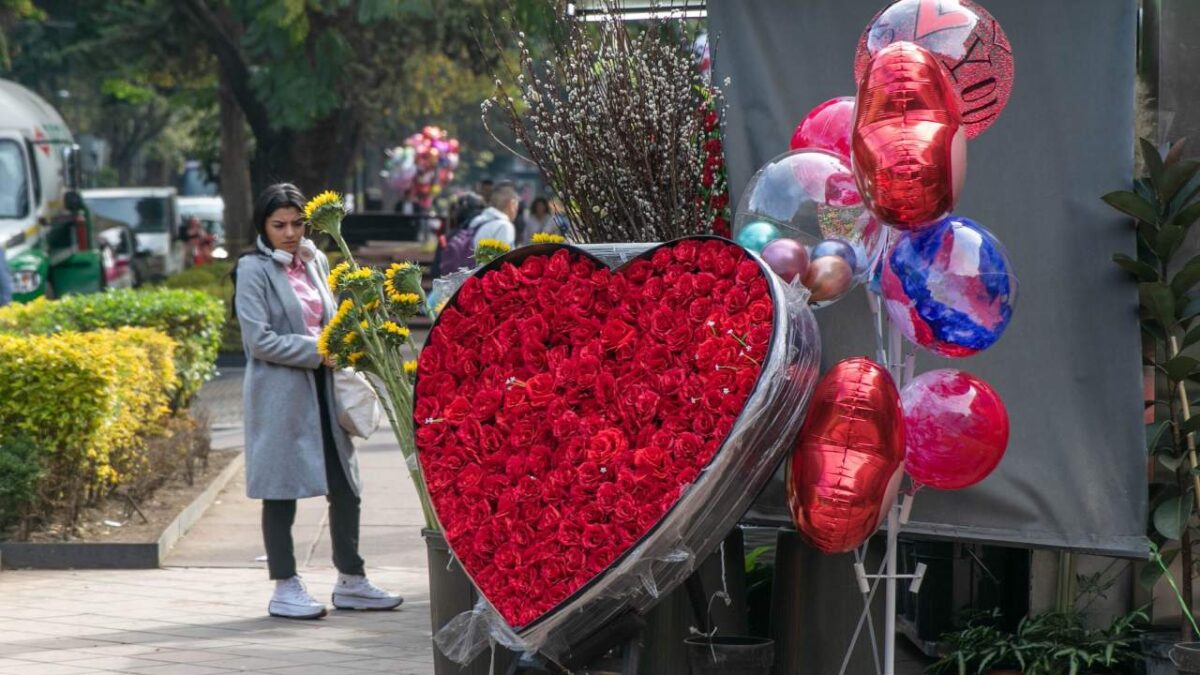 Enamorados pagarán hasta 18.75% más para celebrar el Día del Amor y la Amistad.