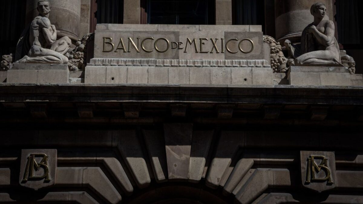 Las tasas del Banxico se calcularon por las principales voces económicas en 8.19, de acuerdo a la media, al cierre de este año y en 7.40 al finalizar 2026.