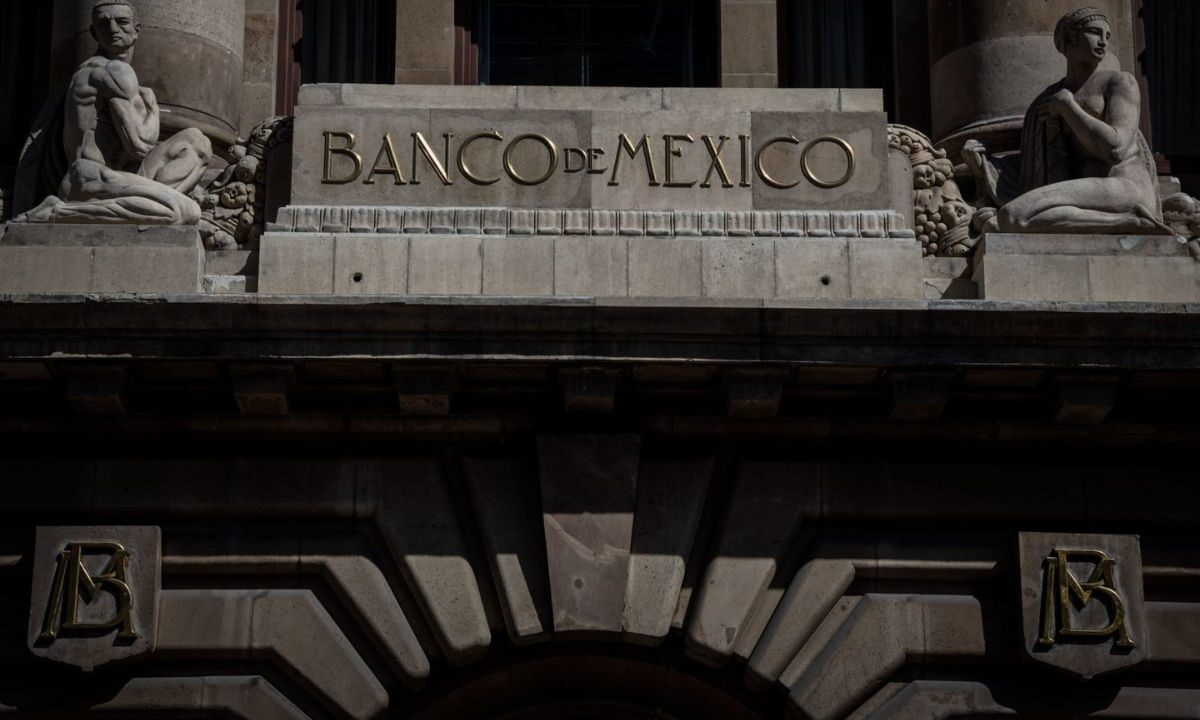 Las tasas del Banxico se calcularon por las principales voces económicas en 8.19, de acuerdo a la media, al cierre de este año y en 7.40 al finalizar 2026.